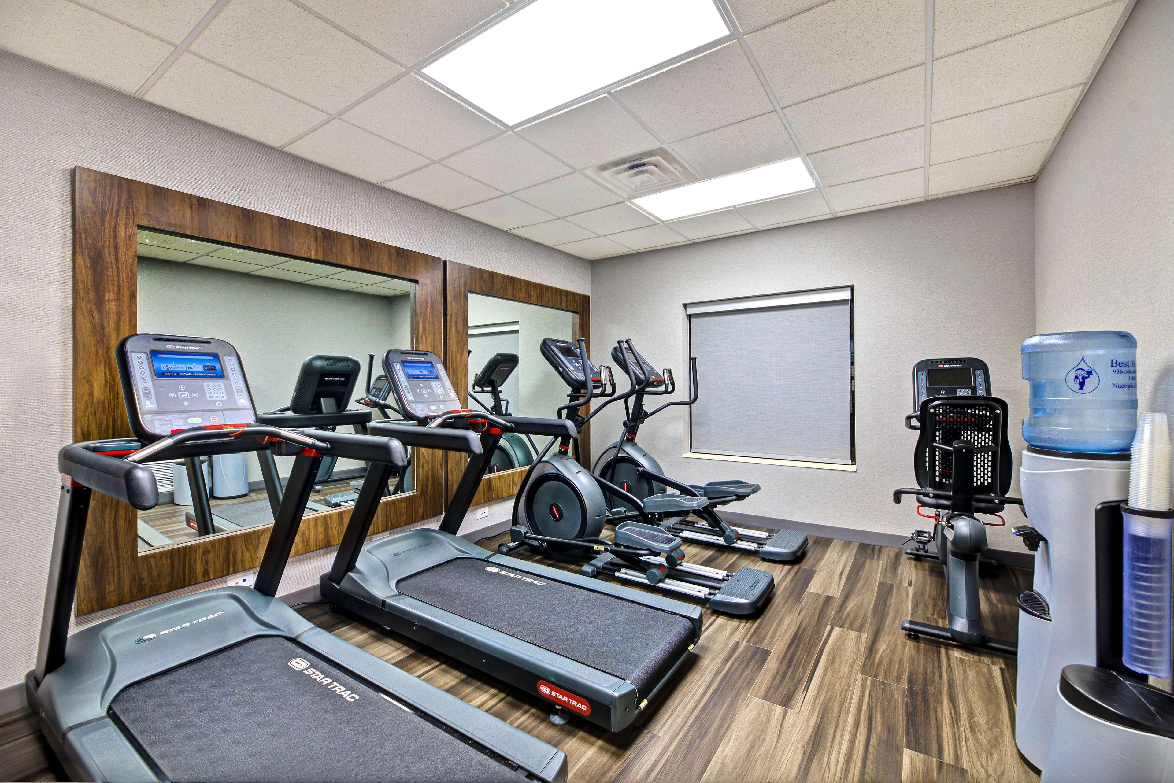 Hampton Inn & Suites Nacogdoches Esterno foto